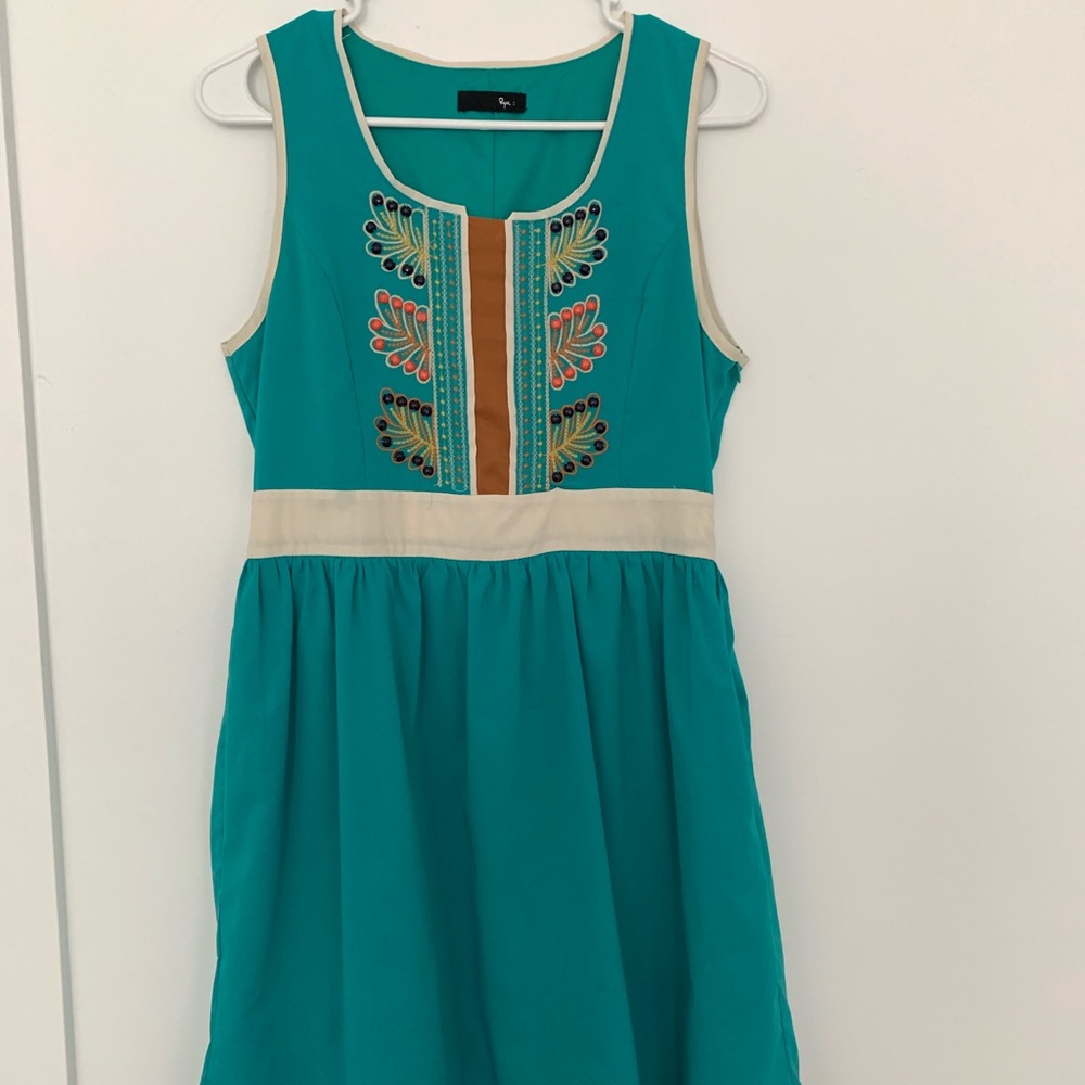 Dress - Picture 2 of 2